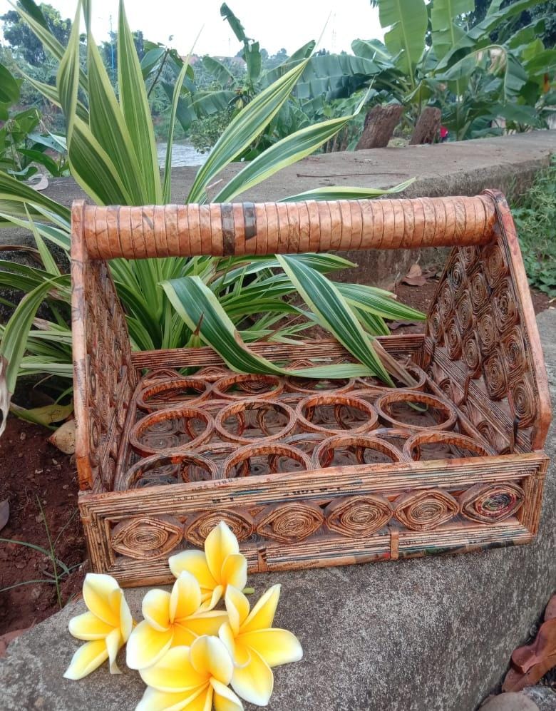 Rak Aqua Gelas Anyaman Kertas